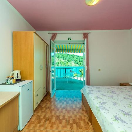 Guest House Radulj Polače Extérieur photo