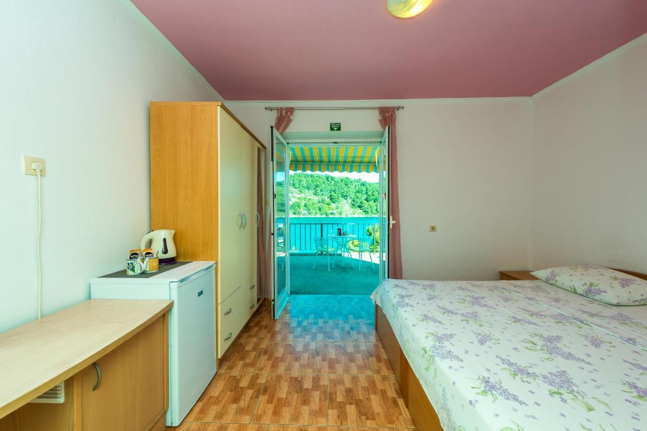 Guest House Radulj Polače Extérieur photo